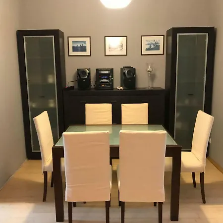 Krum 2 Bedroom Flat סופיה