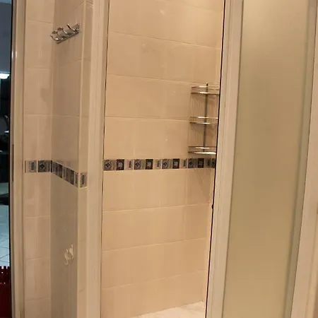 דירה Krum 2 Bedroom Flat סופיה