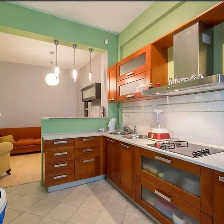 Апартамент Krum 2 Bedroom Flat