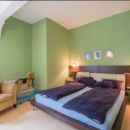 Апартамент Krum 2 Bedroom Flat