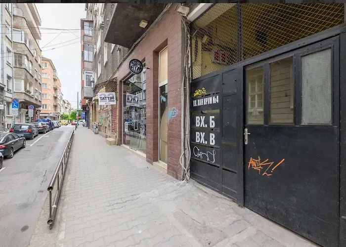 Krum 2 Bedroom Flat 소피아